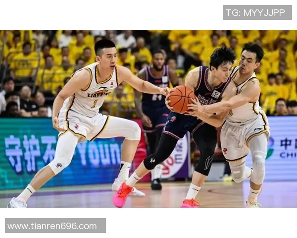 辽宁本钢全力出击迎战强敌，季后赛前景堪忧还是充满希望